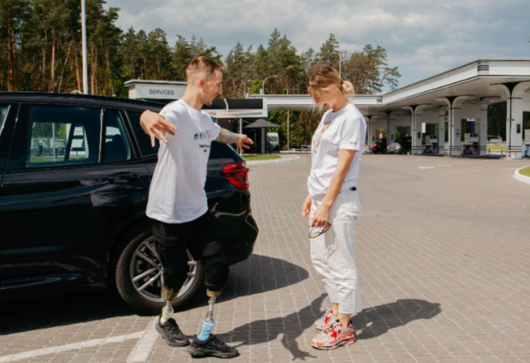 Pomoc Ukrajině 💙💛 Rozhovor s Ukrajincem o tom, jak se žije s protézou